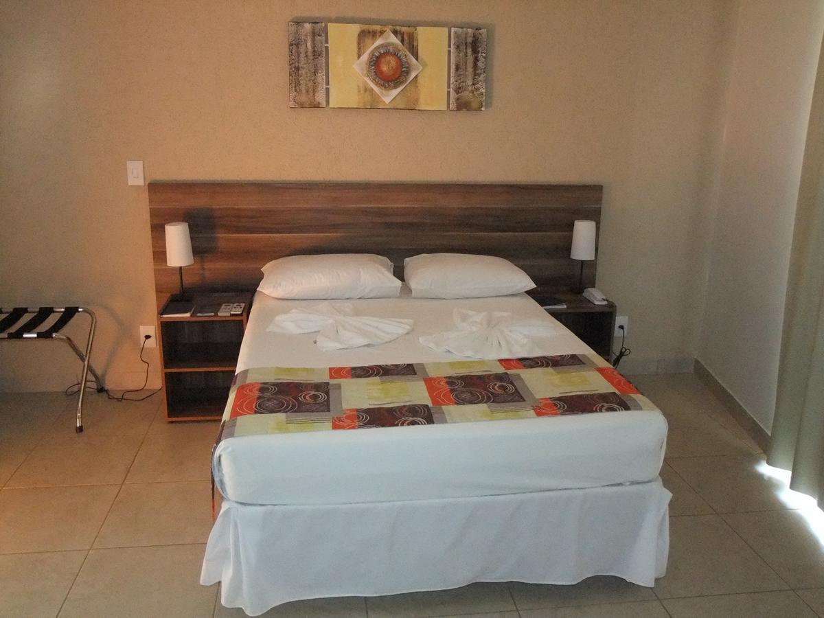 Beira Lago Palace Hotel Morrinhos  Εξωτερικό φωτογραφία