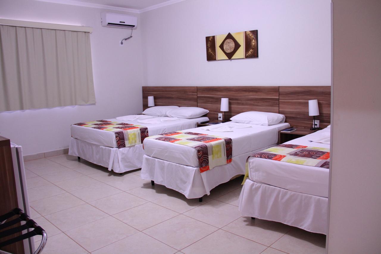 Beira Lago Palace Hotel Morrinhos  Εξωτερικό φωτογραφία