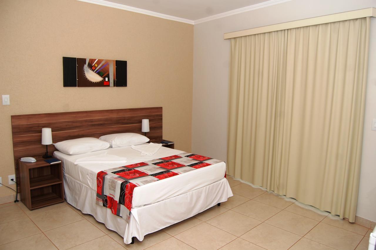 Beira Lago Palace Hotel Morrinhos  Εξωτερικό φωτογραφία