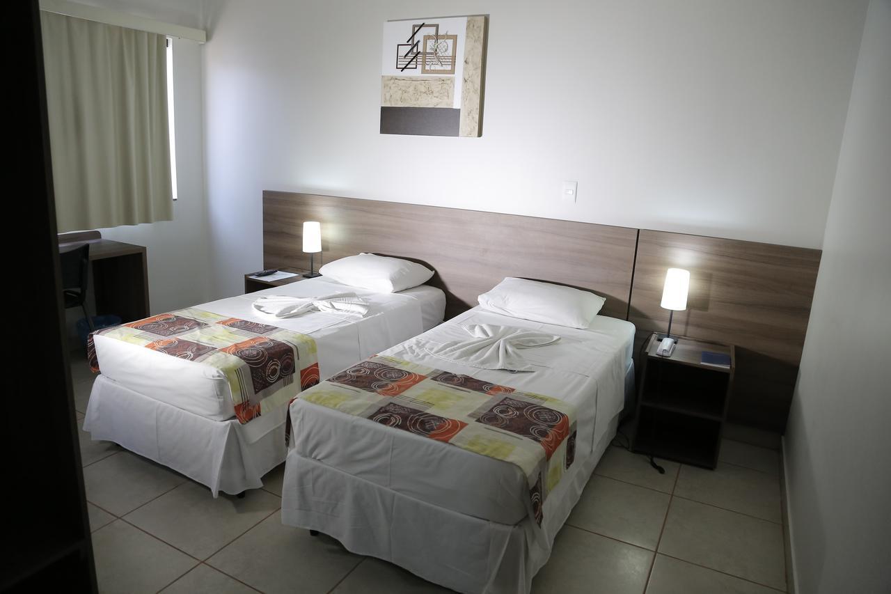 Beira Lago Palace Hotel Morrinhos  Εξωτερικό φωτογραφία