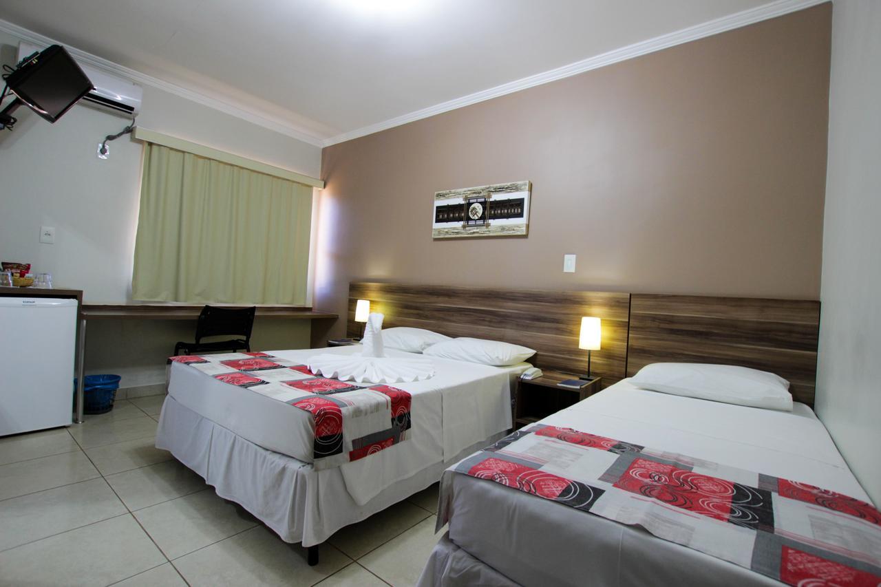Beira Lago Palace Hotel Morrinhos  Εξωτερικό φωτογραφία