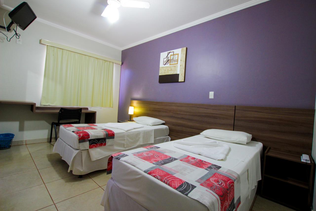 Beira Lago Palace Hotel Morrinhos  Εξωτερικό φωτογραφία