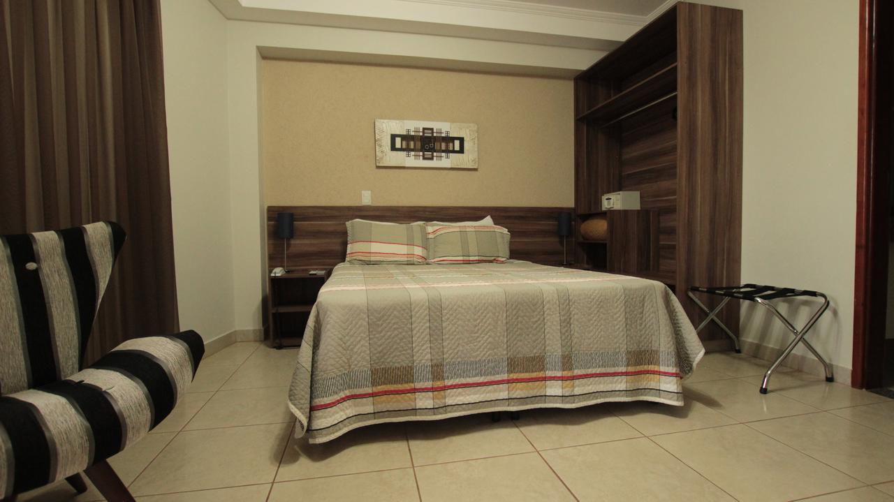 Beira Lago Palace Hotel Morrinhos  Δωμάτιο φωτογραφία