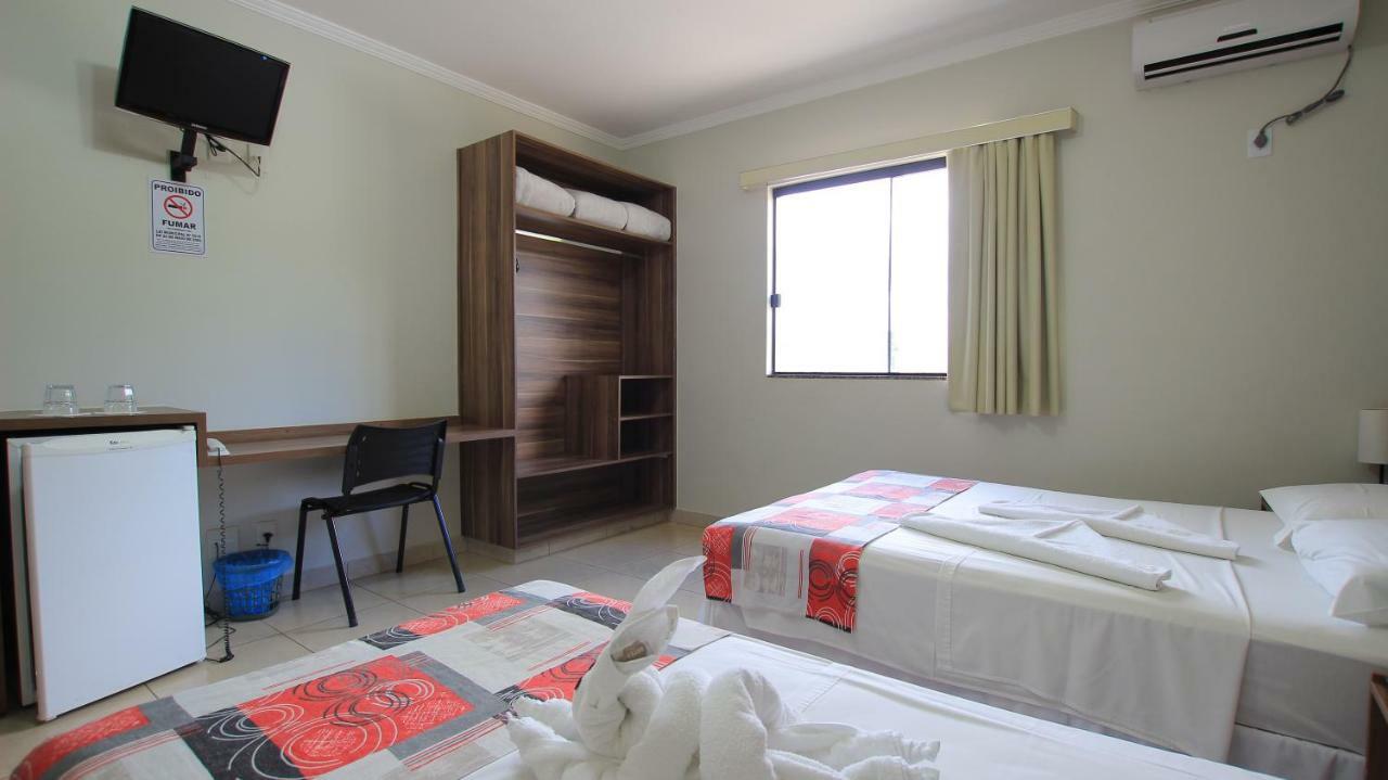 Beira Lago Palace Hotel Morrinhos  Εξωτερικό φωτογραφία
