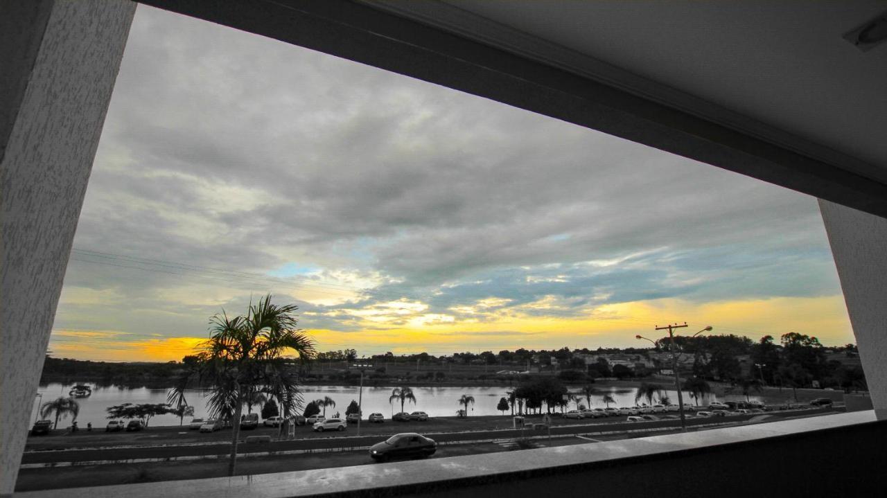 Beira Lago Palace Hotel Morrinhos  Δωμάτιο φωτογραφία
